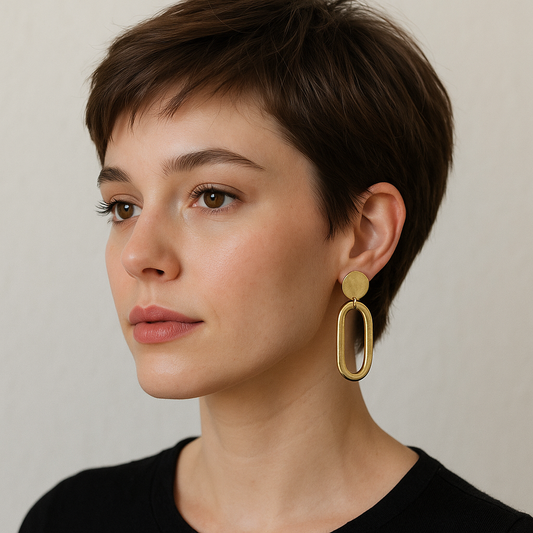 15 Stunning Earrings for Short Hair: Stylist-Approved Picks for 2025