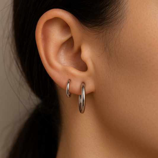 Visual Difference Between 6mm and 8mm Earring Hoops