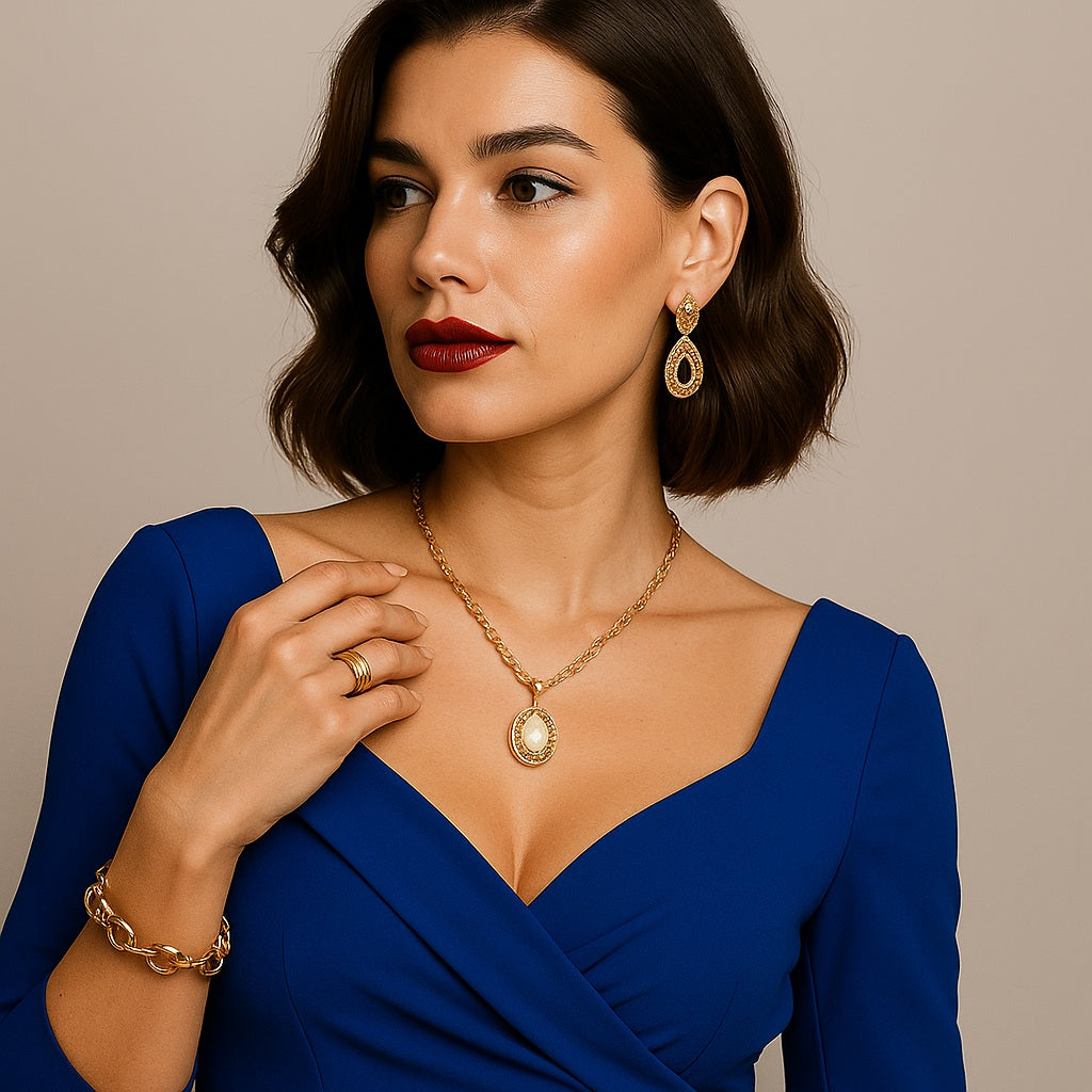 Blue Dress Jewellery Combination: 10 Elegant Style Ideas | Grandiani Blue Dress Jewellery Combination: 10 Elegant Style Ideas | Grandiani