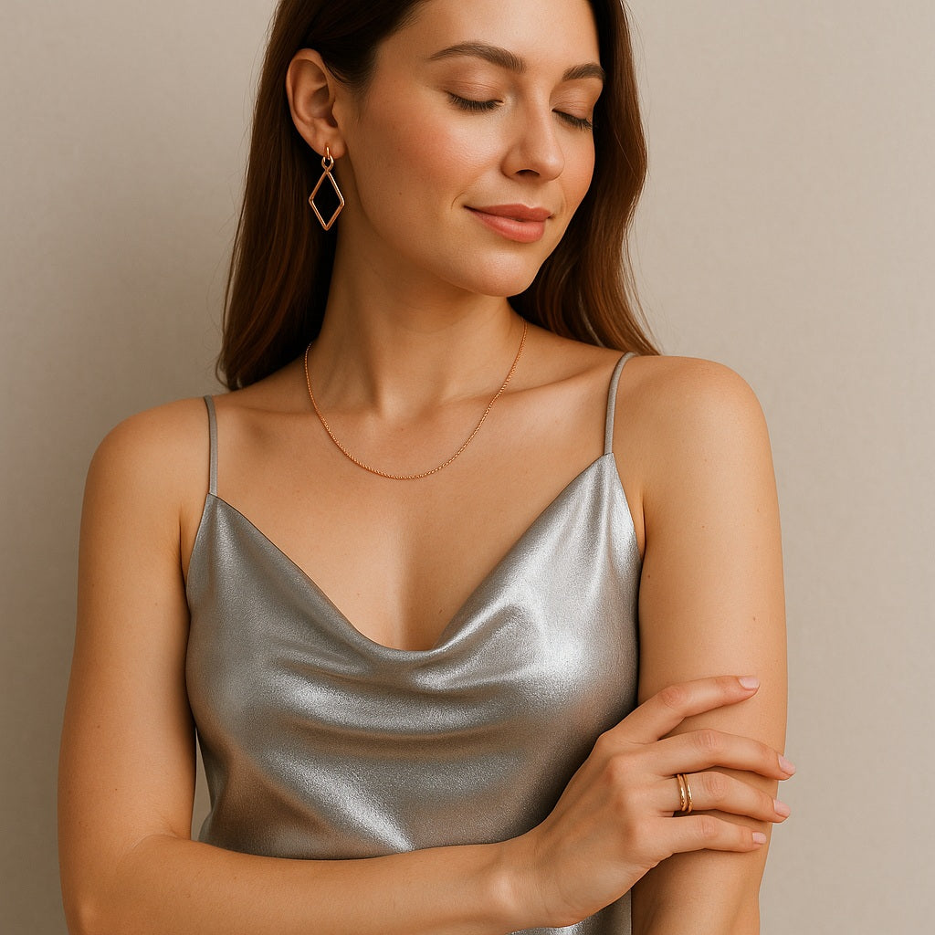 Silver Metallic Dress Jewellery Combination: 10 Stunning Style Ideas Silver Metallic Dress Jewellery Combination: 10 Stunning Style Ideas