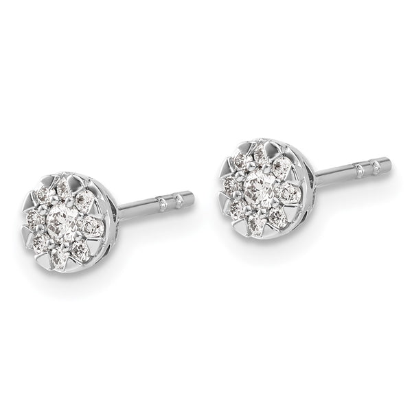 High-Quality 14K White Gold Diamond Cluster Stud Earrings - Stylish Value Deal