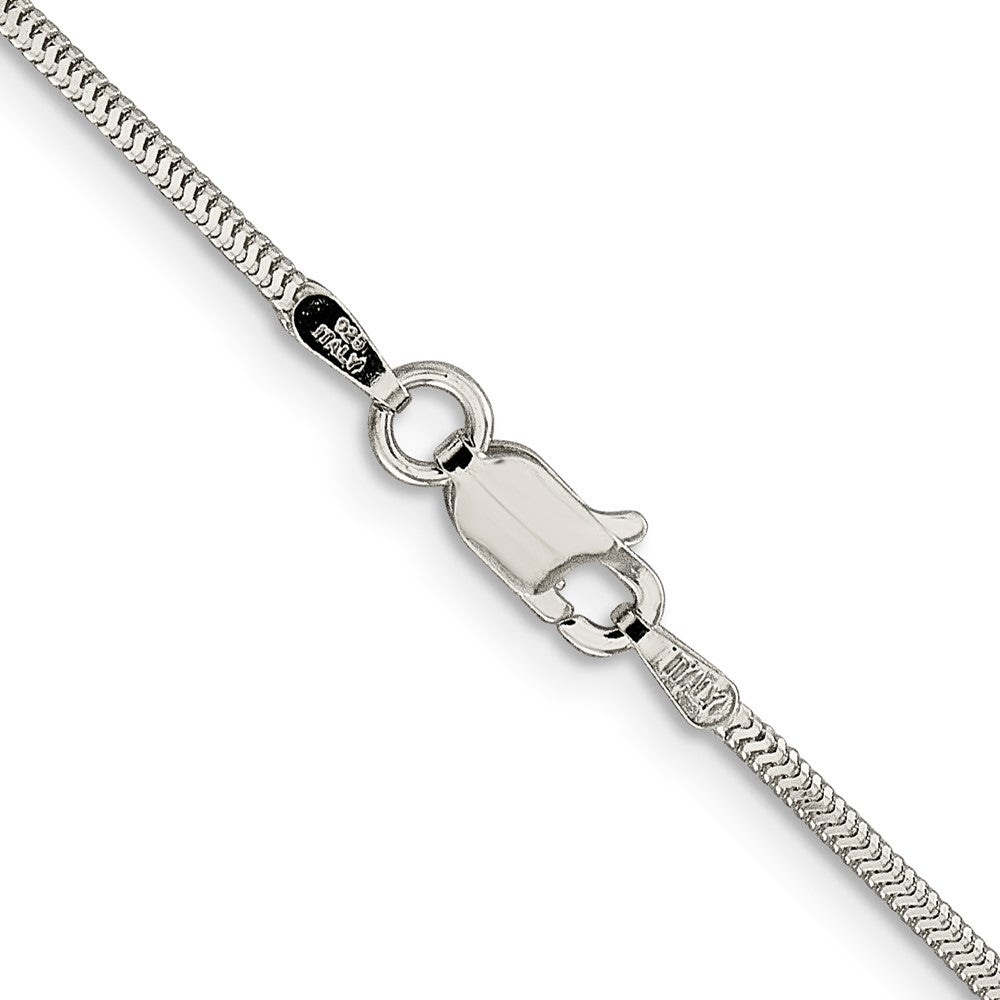 High-Quality 1.5mm Diamond-Cut Flat Snake Chain in Sterling Silver - Affordable Elegance