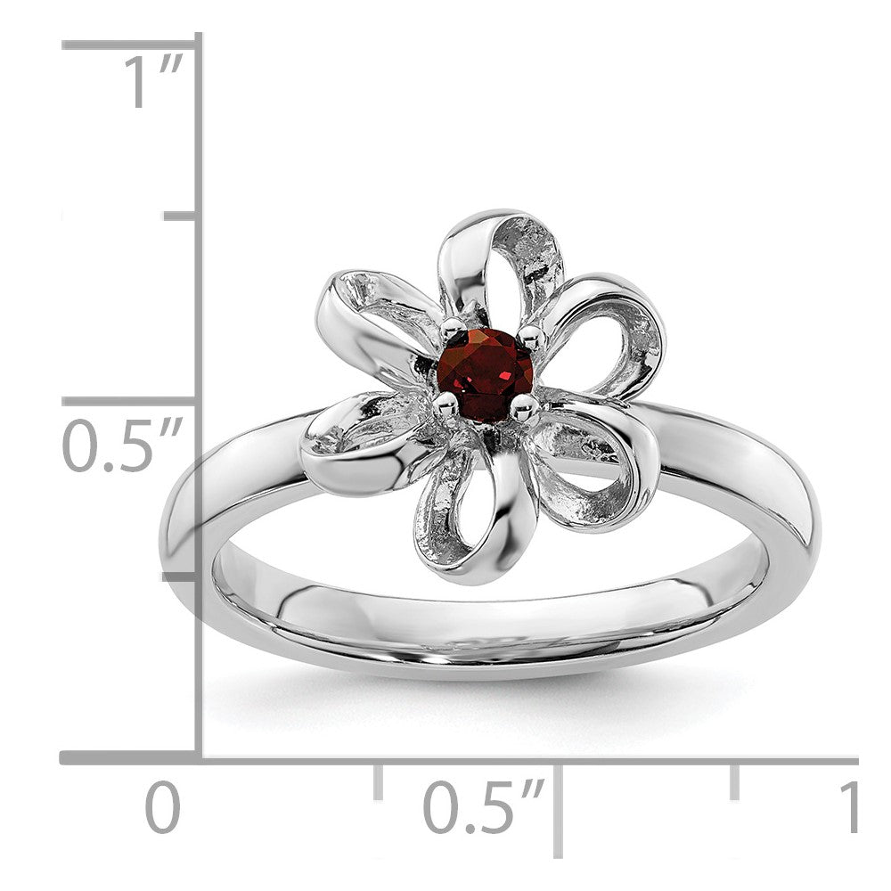 High-Quality Polished Garnet Flower Ring - Stylish Sterling Silver Design