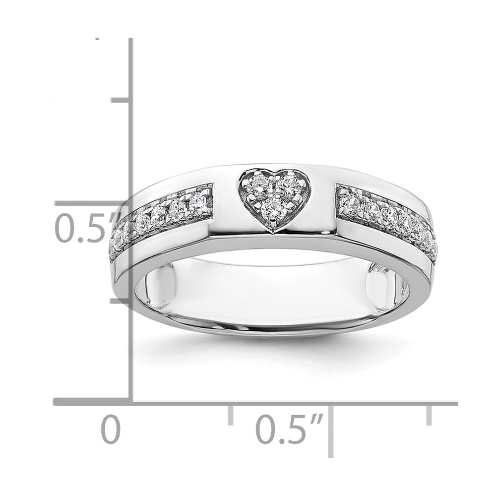 High-Quality 14K White Gold Women's Heart-Shaped Diamond Wedding Band - Stylish Value