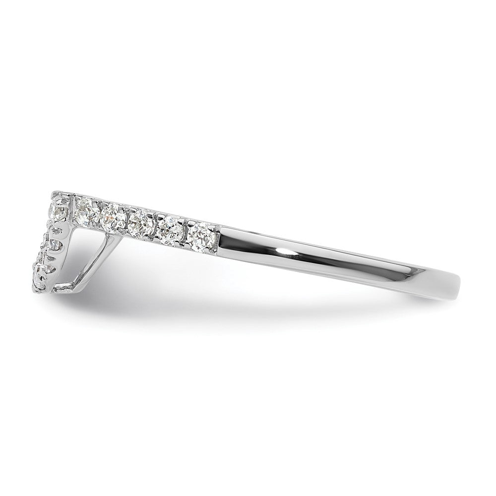 Buy Stylish 14K White Gold 1/4 Carat Diamond Wedding Band - Luxury Design