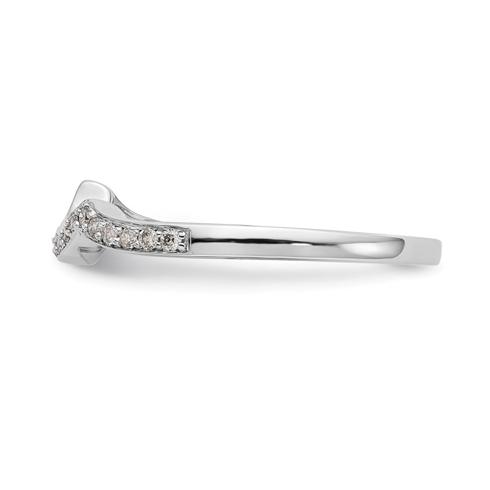 High-Quality 14K White Gold Wedding Band with 1/6 Carat Diamonds - Stylish Value!