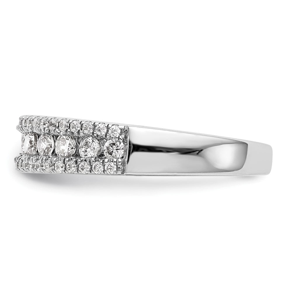 Exclusive 14K White Gold Diamond Band, 5/8 Carat - Stylish Luxury Ring