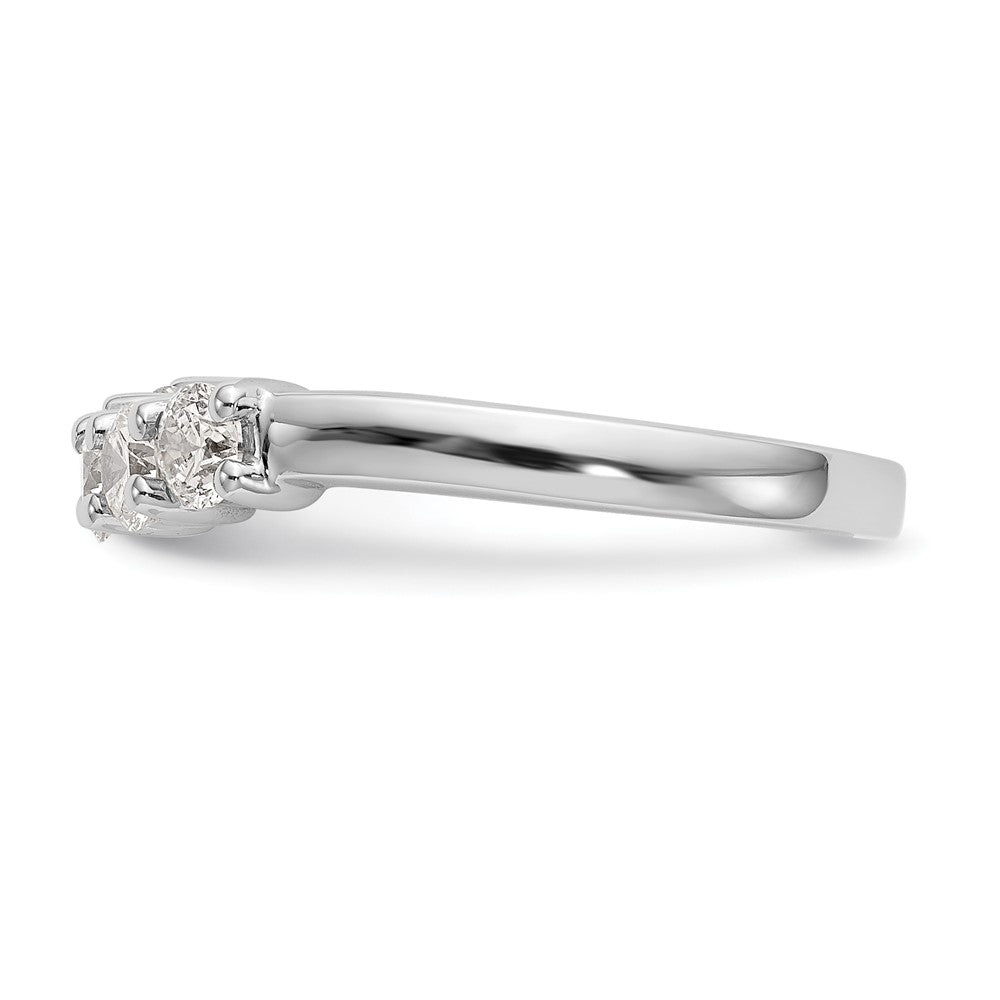 Exclusive 14K White Gold 5-Stone Round Diamond Band - 3/4 Carat Luxury