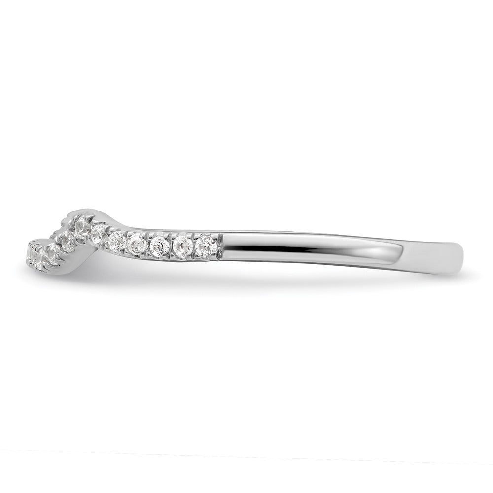 High-Quality 14K White Gold 1/8 Carat Diamond Wedding Band - Stylish Value!