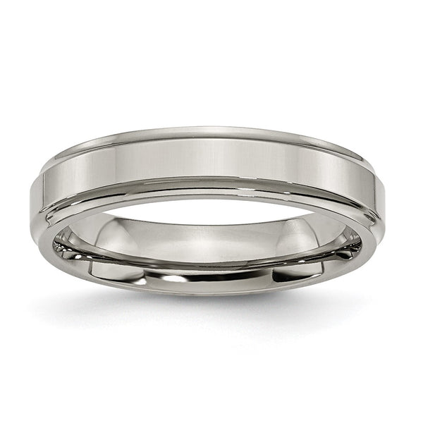 5mm Polished Titanium Chisel Ring with Ridged Edge