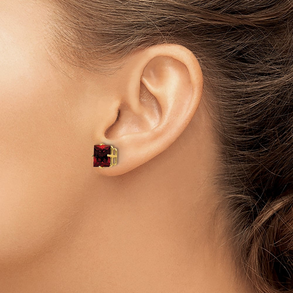 Buy 14K Gold 8mm Princess Cut Garnet Stud Earrings - Stylish Luxury Value