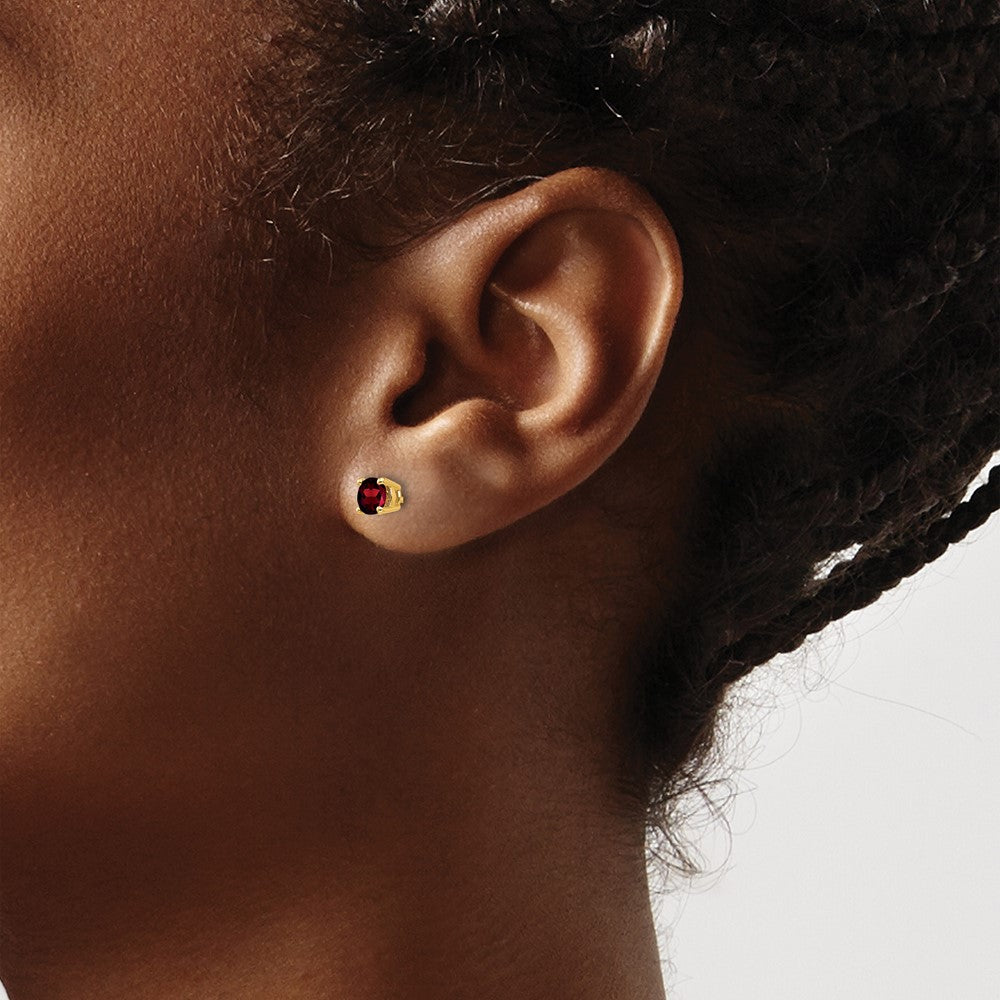 Shop Luxury 14K Gold 4mm Garnet Stud Earrings - Stylish and Affordable