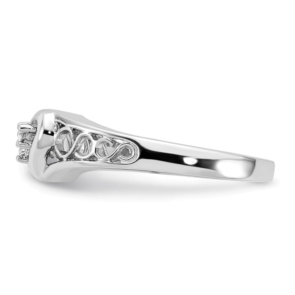 Shop Stylish 14K White Gold Diamond Heart Ring - Luxury Jewelry at Great Value